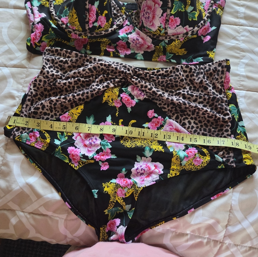 Floral and Leopard Print Women's Swim Set - Picture 5 of 9